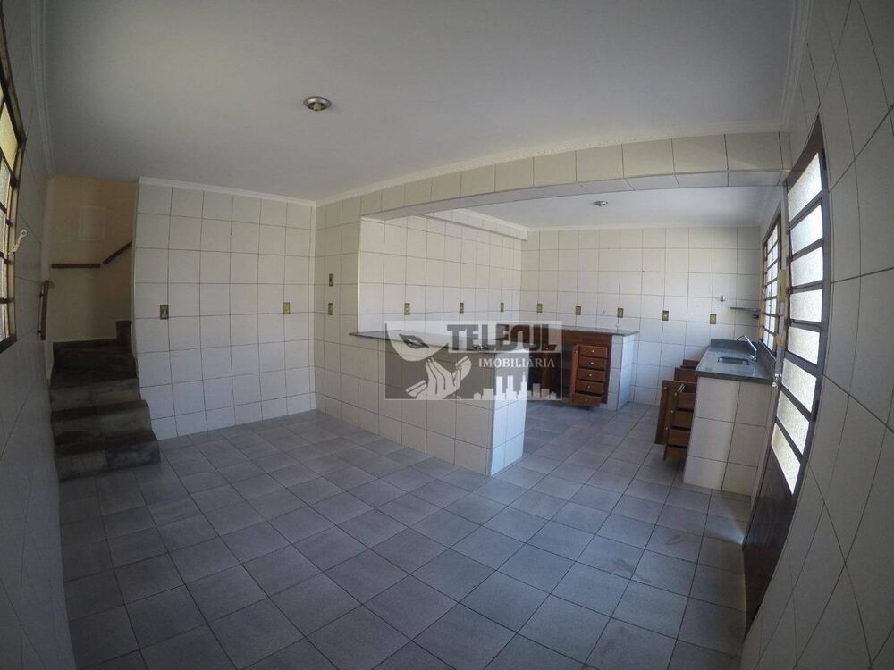 Casa à venda com 2 quartos, 200m² - Foto 10