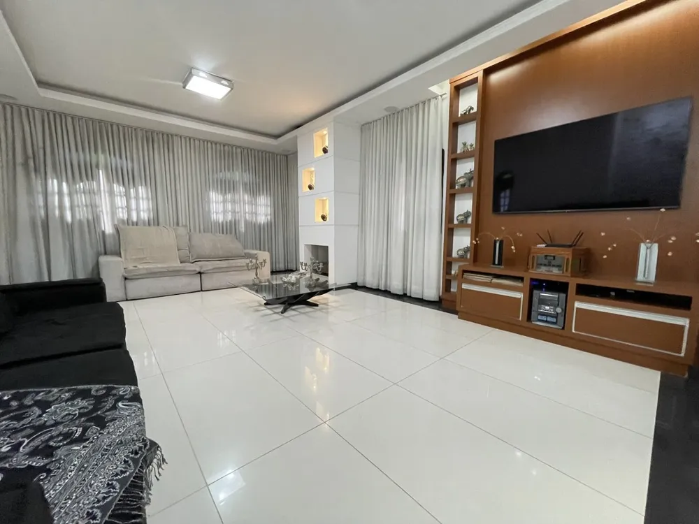 Casa, 4 quartos, 360 m² - Foto 2