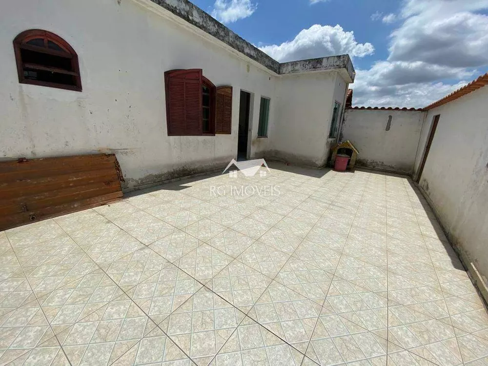 Casa à venda com 3 quartos, 200m² - Foto 3