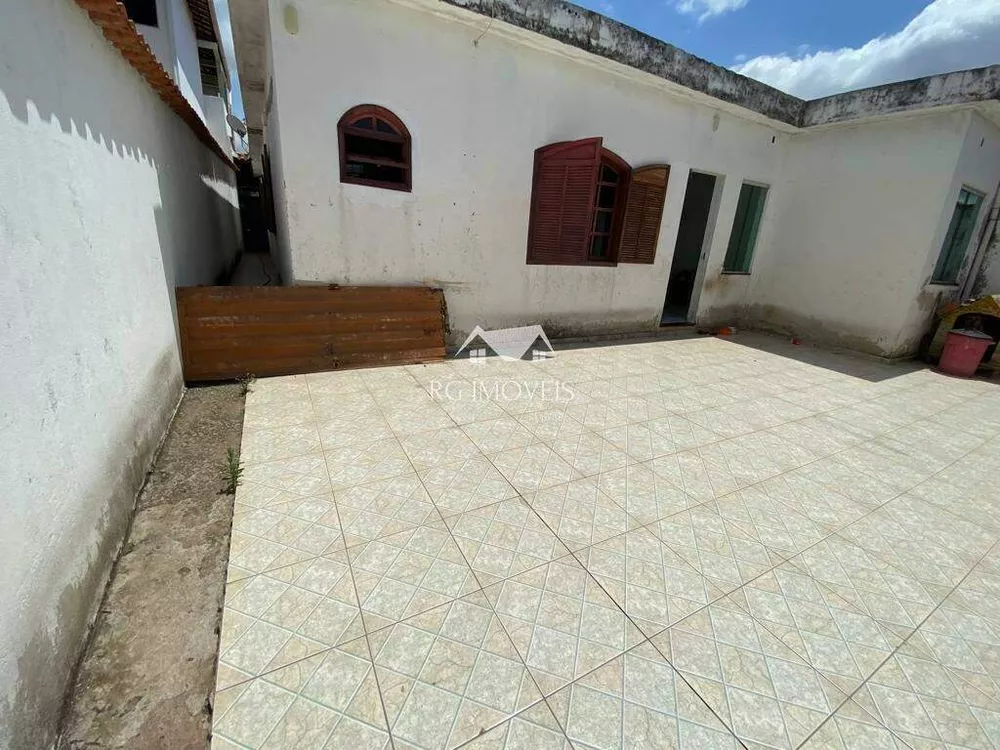 Casa à venda com 3 quartos, 200m² - Foto 4