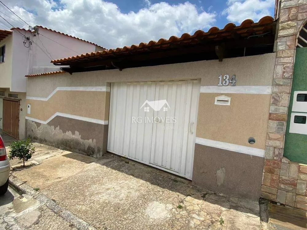 Casa à venda com 3 quartos, 200m² - Foto 2