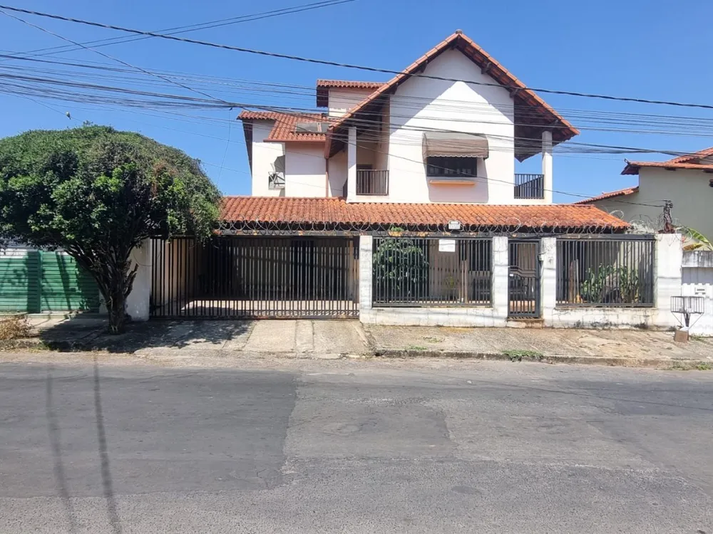 Casa, 5 quartos, 394 m² - Foto 1