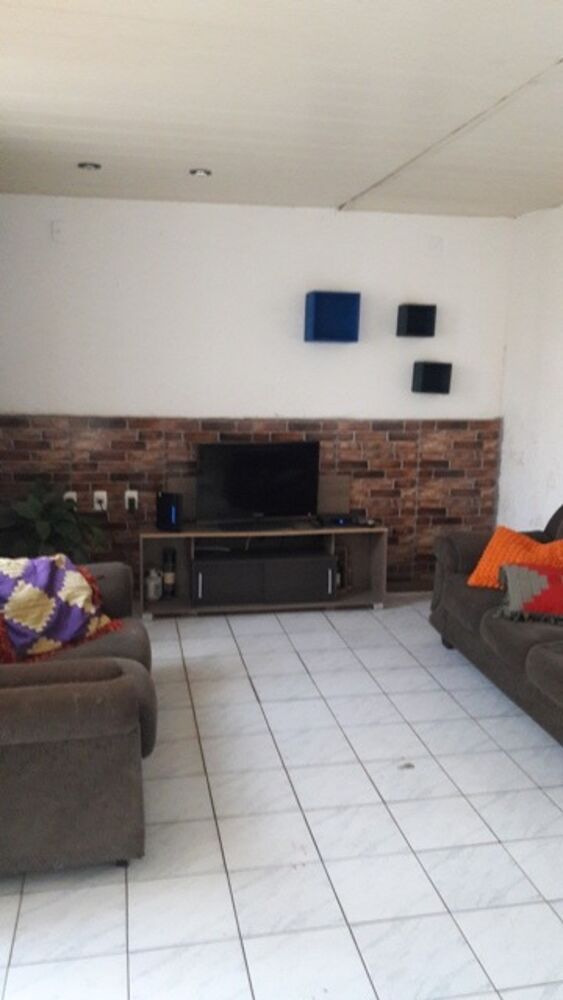 Casa à venda com 3 quartos, 174m² - Foto 3