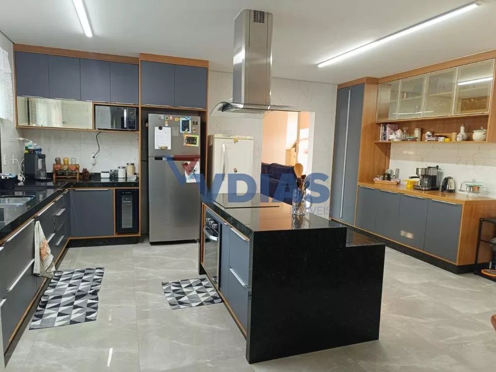 Casa de Condomínio à venda com 3 quartos, 1600m² - Foto 6