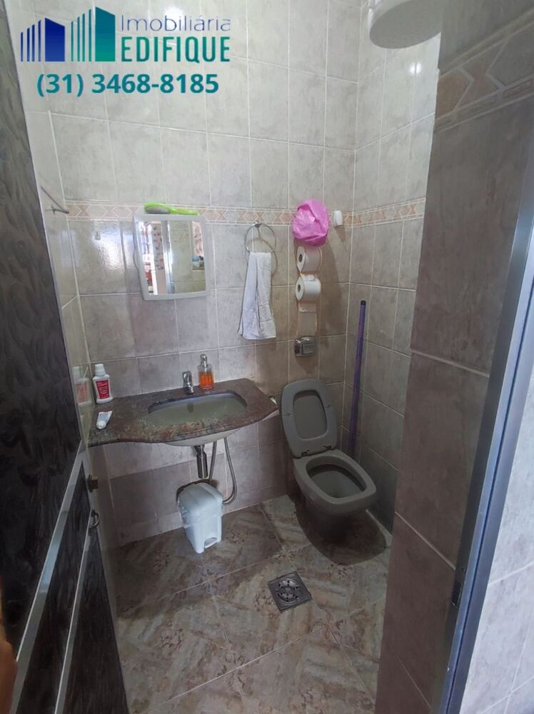 Casa à venda com 8 quartos, 360m² - Foto 3