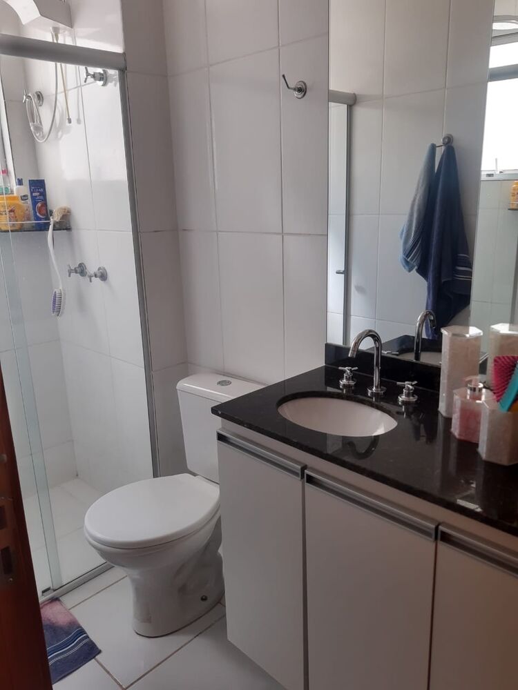 Apartamento à venda com 2 quartos, 62m² - Foto 2