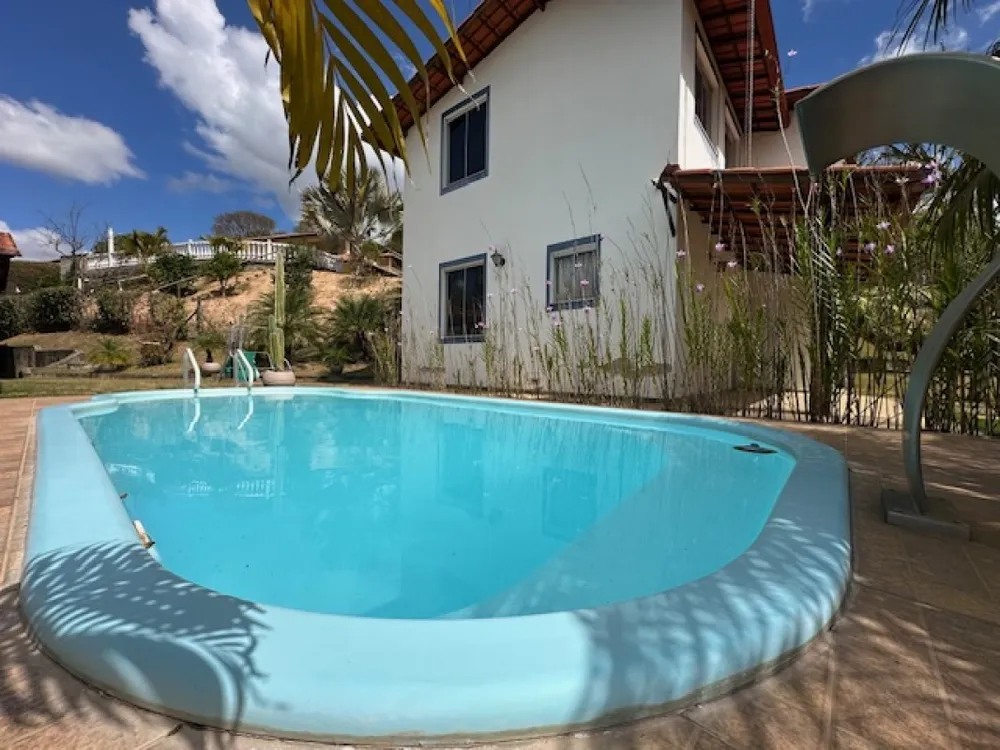 Chácara, 4 quartos, 1560 m² - Foto 1