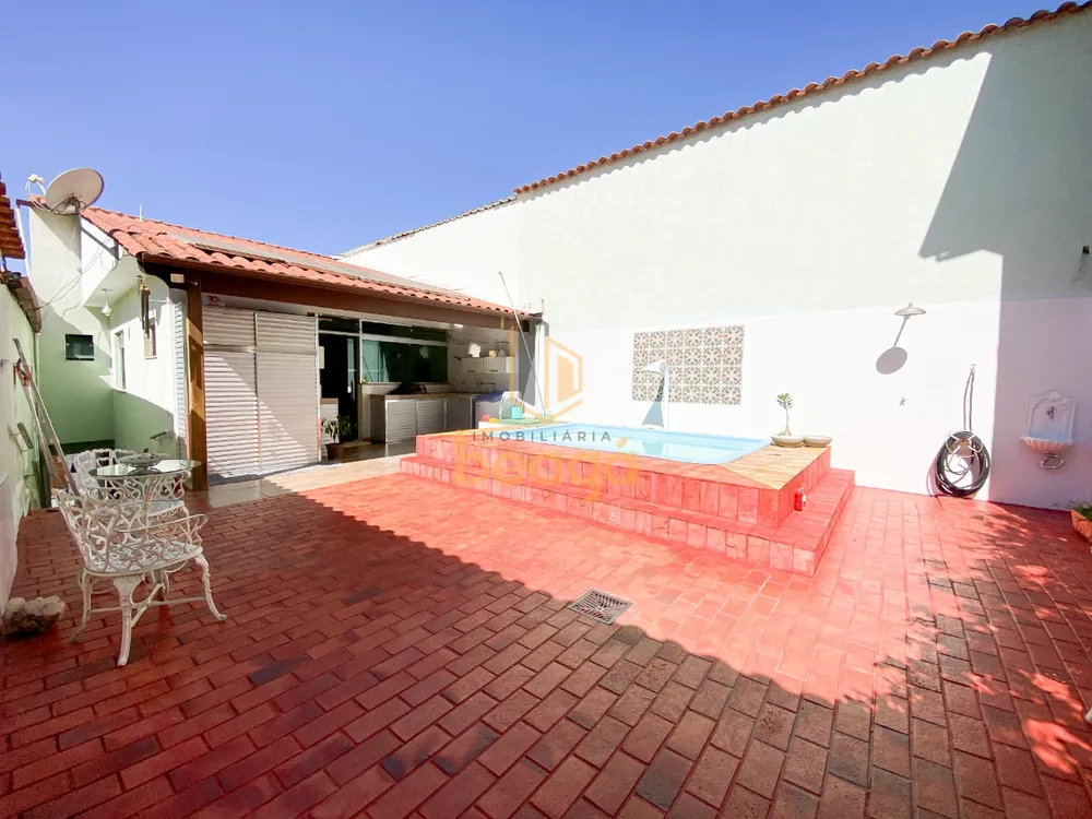 Casa, 4 quartos, 247 m² - Foto 3