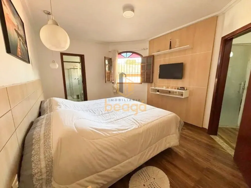 Casa, 3 quartos, 242 m² - Foto 8