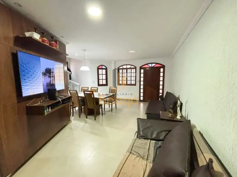 Casa, 3 quartos, 242 m² - Foto 4