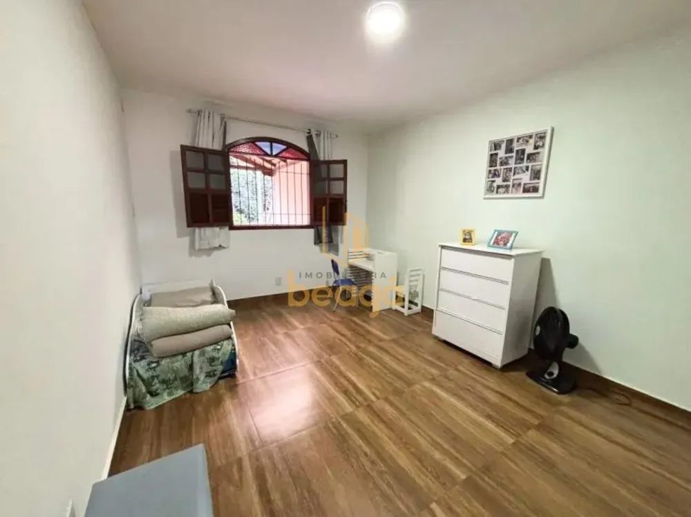 Casa, 3 quartos, 242 m² - Foto 3