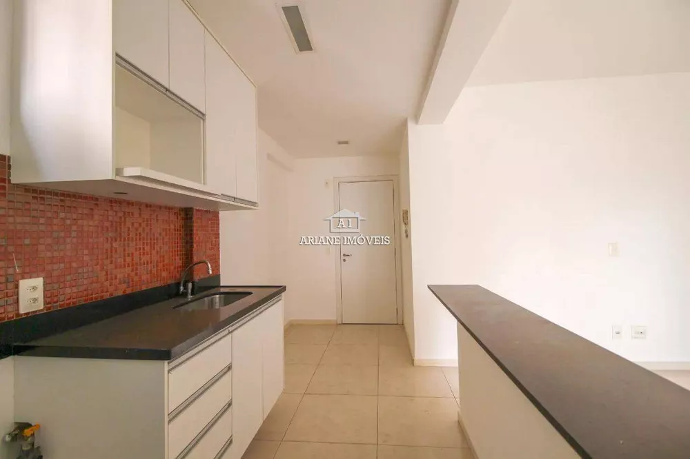 Apartamento à venda com 2 quartos, 65m² - Foto 2