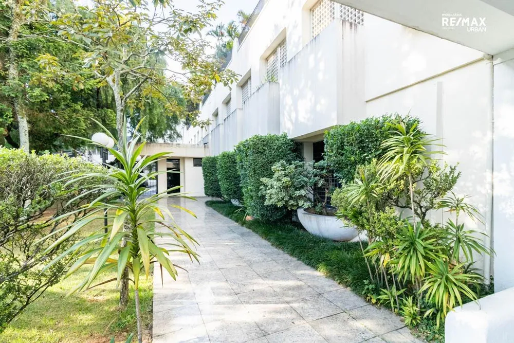 Apartamento, 3 quartos, 239 m² - Foto 1