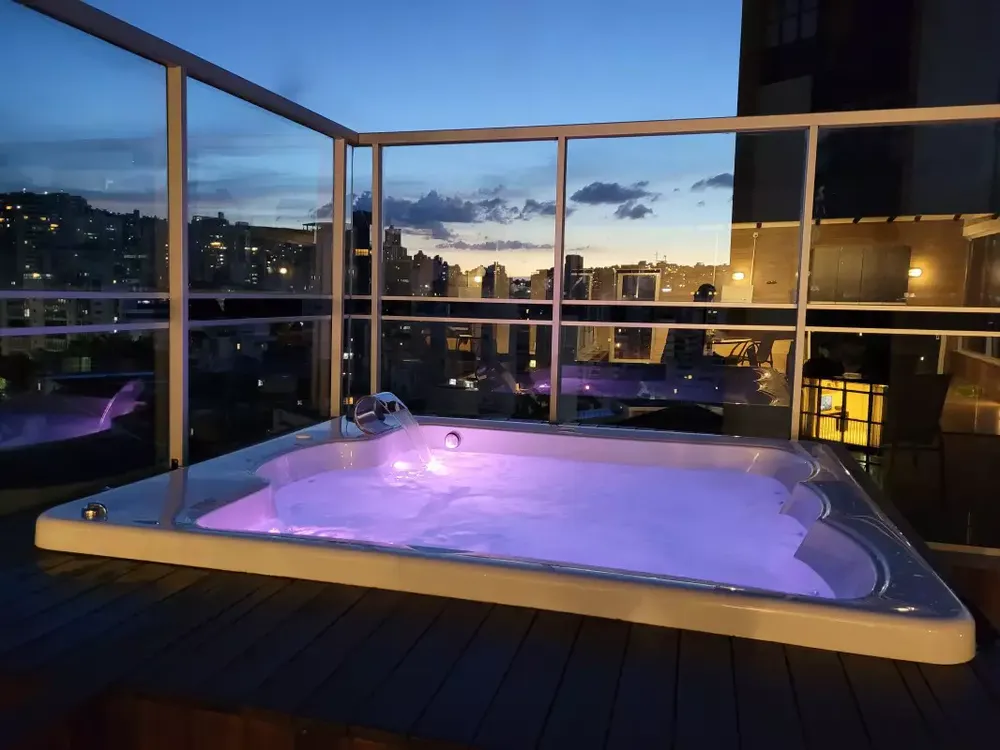 Cobertura, 3 quartos, 216 m² - Foto 1