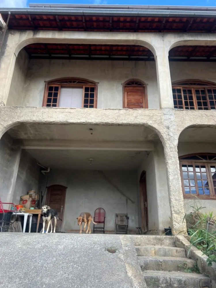 Casa, 5 quartos, 220 m² - Foto 1