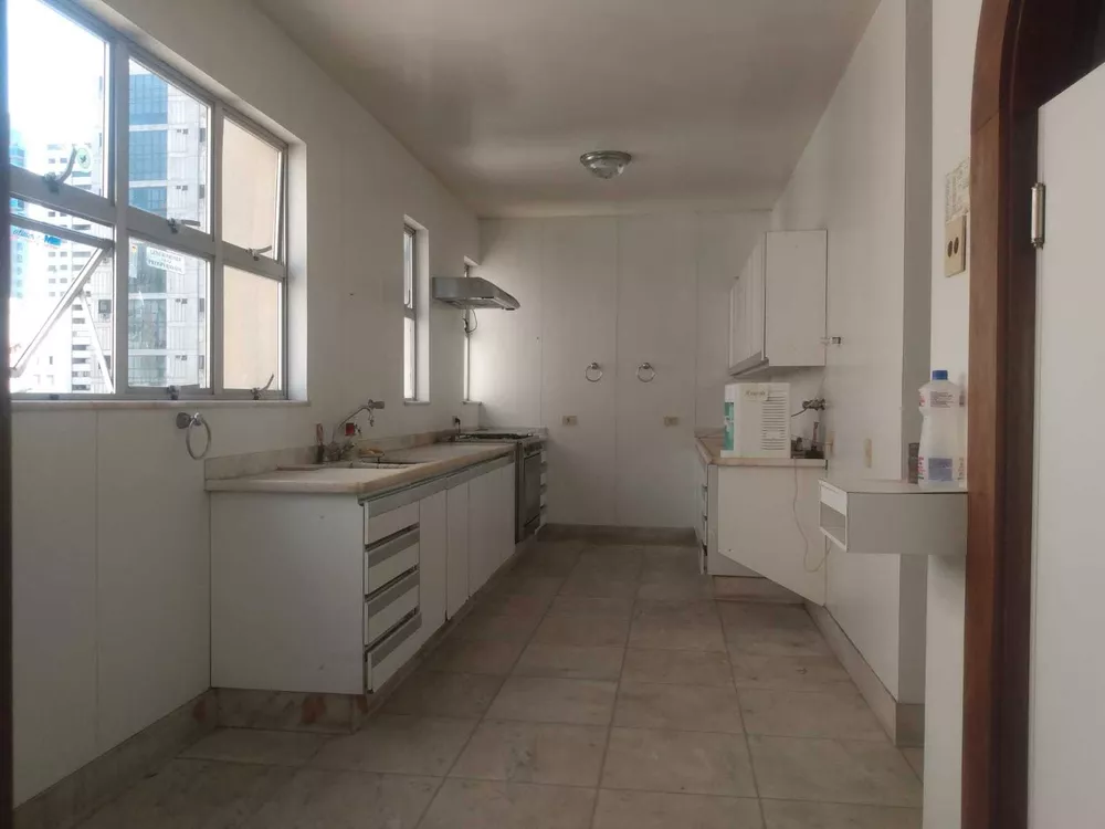 Apartamento à venda com 4 quartos, 320m² - Foto 6