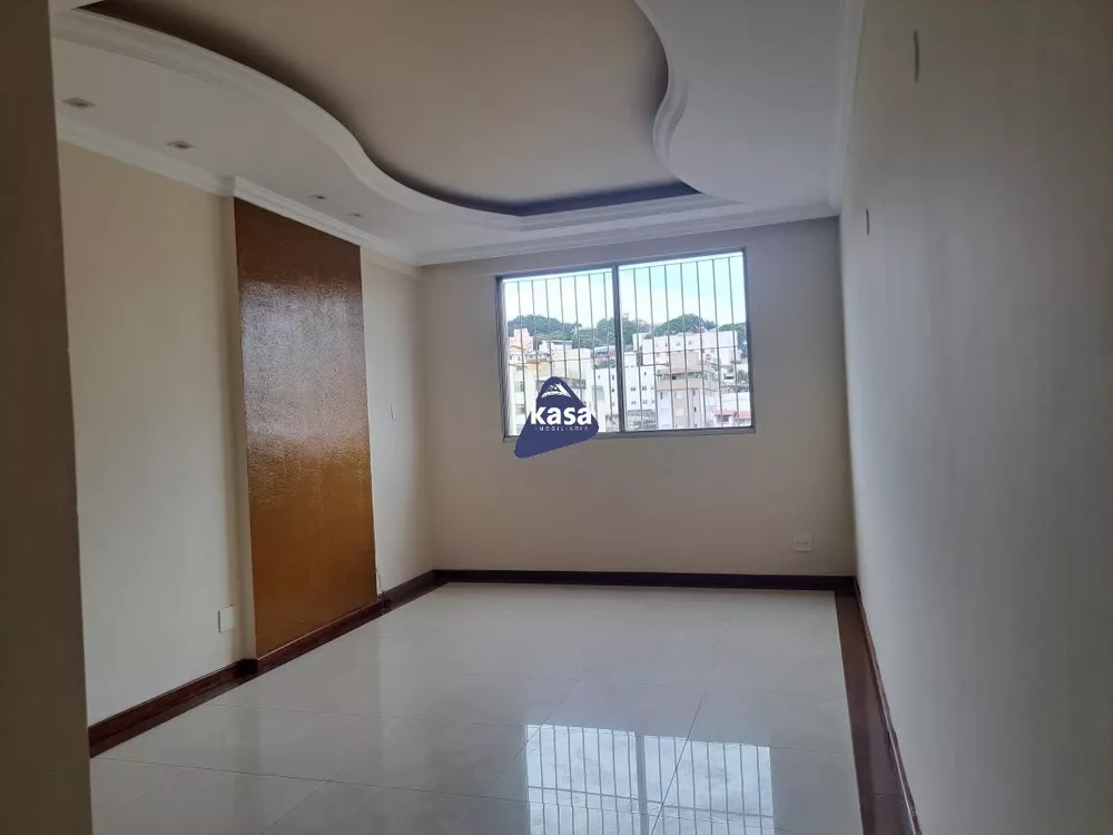 Apartamento para alugar com 3 quartos, 90m² - Foto 2