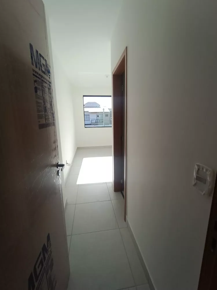 Casa à venda com 3 quartos, 90m² - Foto 3