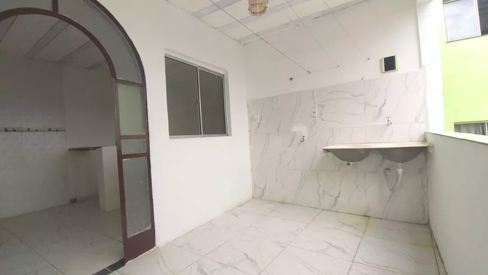 Casa para alugar com 3 quartos, 75m² - Foto 3