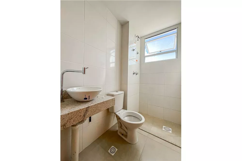 Apartamento à venda com 2 quartos, 44m² - Foto 22