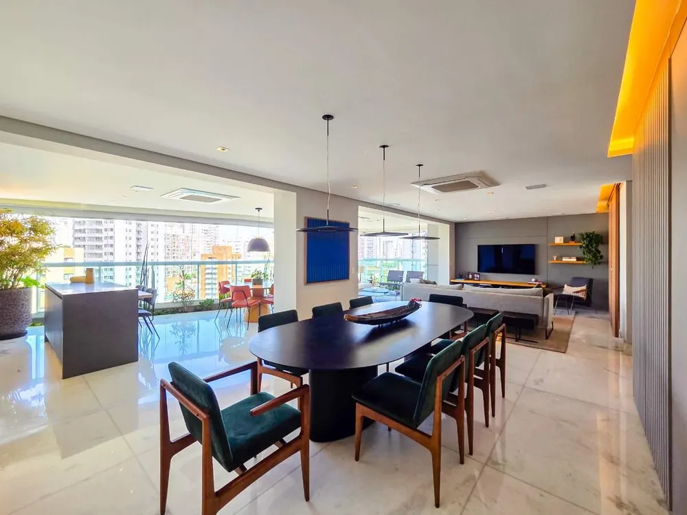 Apartamento, 4 quartos, 215 m² - Foto 2