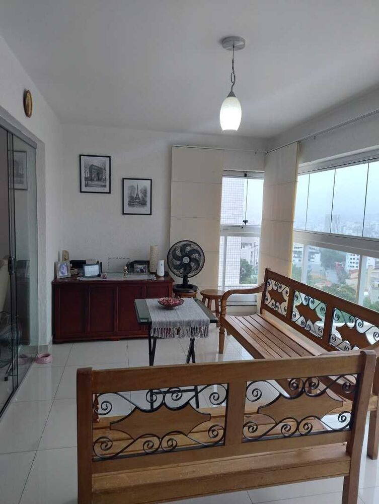 Apartamento à venda com 4 quartos, 147m² - Foto 2