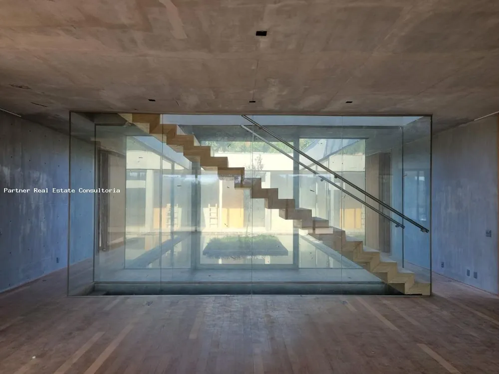 Casa, 6 quartos, 3056 m² - Foto 1