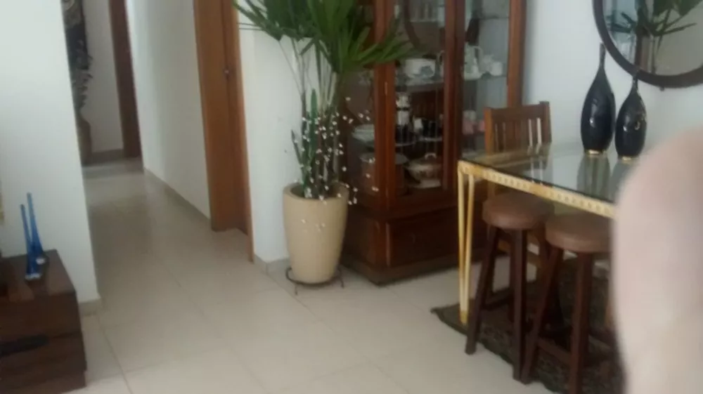 Apartamento à venda com 3 quartos, 140m² - Foto 12