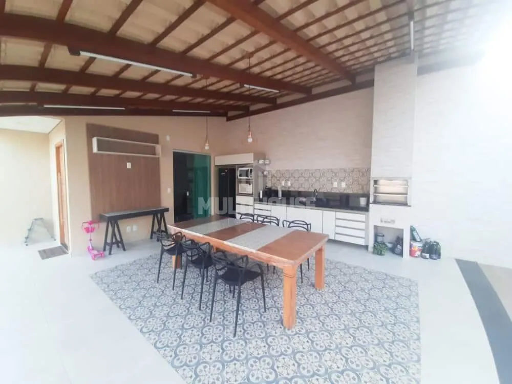 Casa, 3 quartos, 180 m² - Foto 2