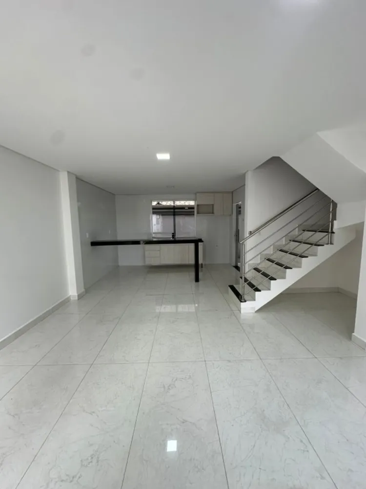 Casa, 3 quartos, 134 m² - Foto 2