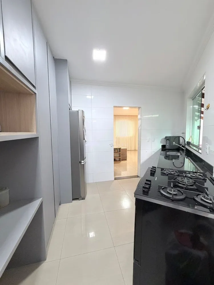 Casa, 3 quartos, 190 m² - Foto 3