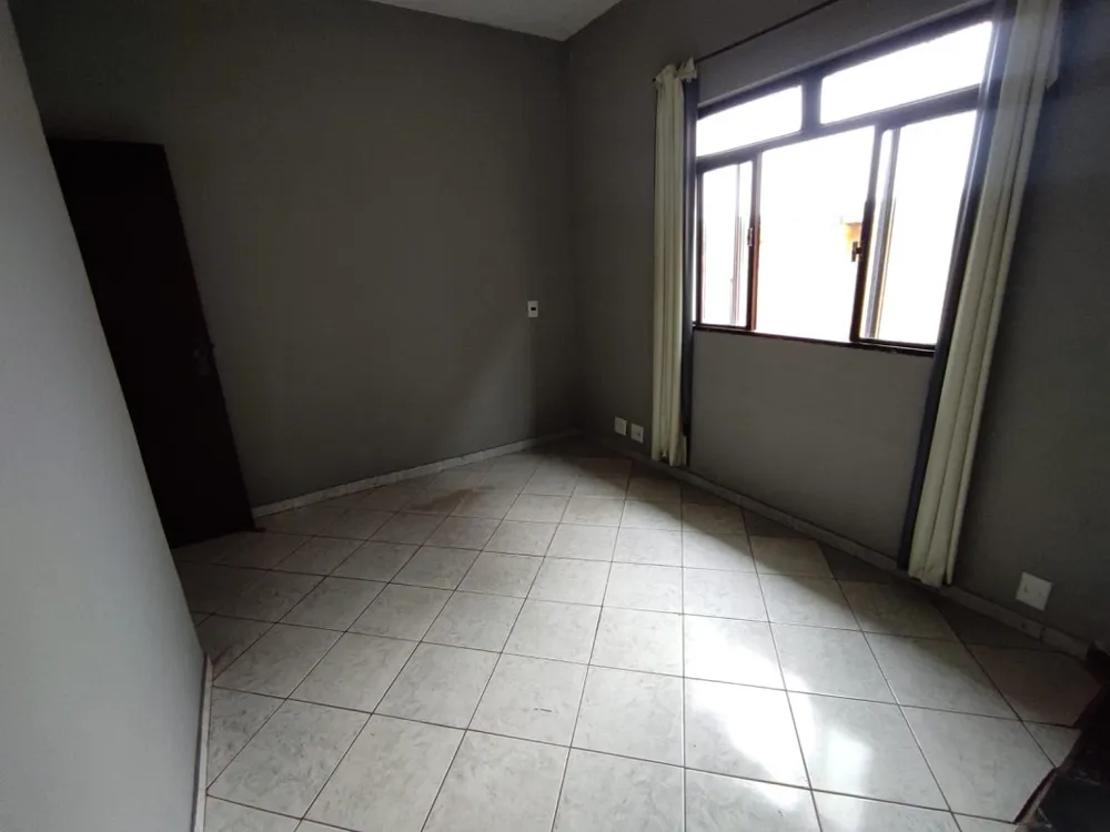 Casa, 3 quartos, 270 m² - Foto 9