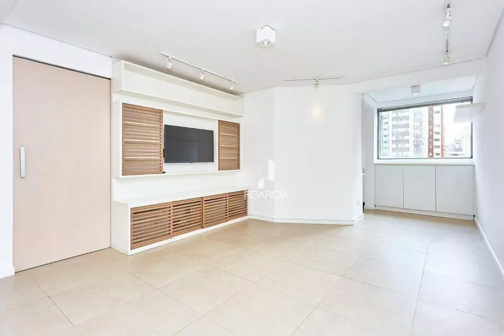 Apartamento à venda com 2 quartos, 100m² - Foto 3