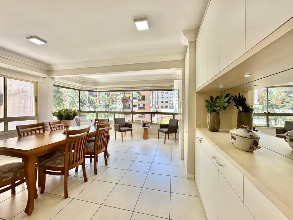 Apartamento, 3 quartos, 123 m² - Foto 2