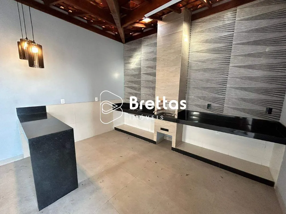 Casa, 3 quartos, 220 m² - Foto 2