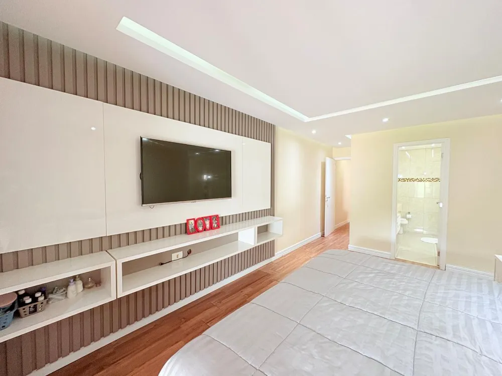 Casa, 4 quartos, 215 m² - Foto 2