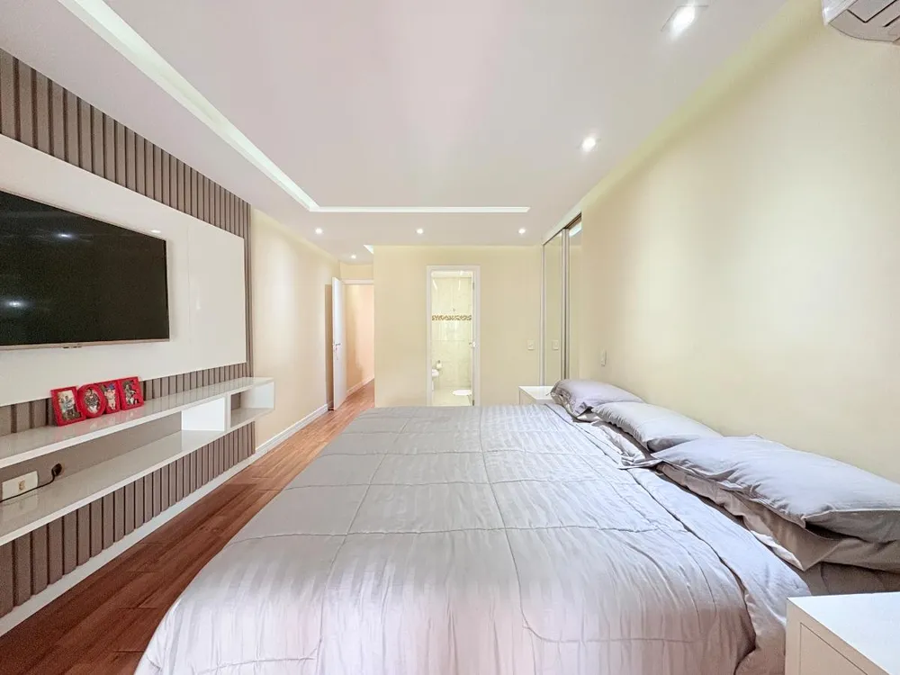 Casa, 4 quartos, 215 m² - Foto 3