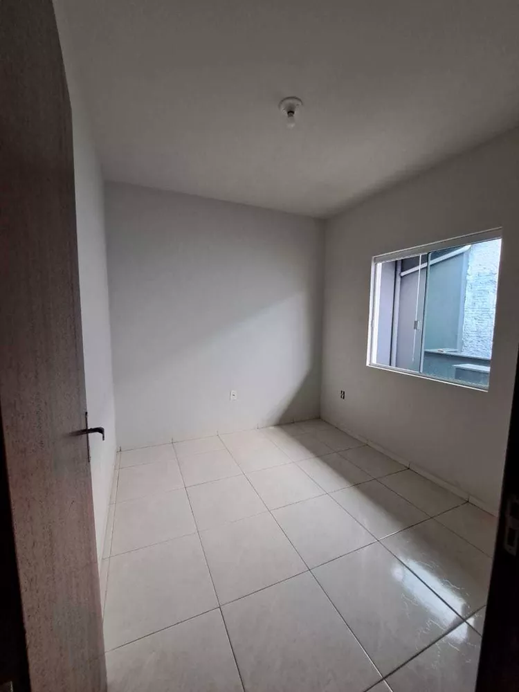 Casa à venda com 2 quartos, 200m² - Foto 4