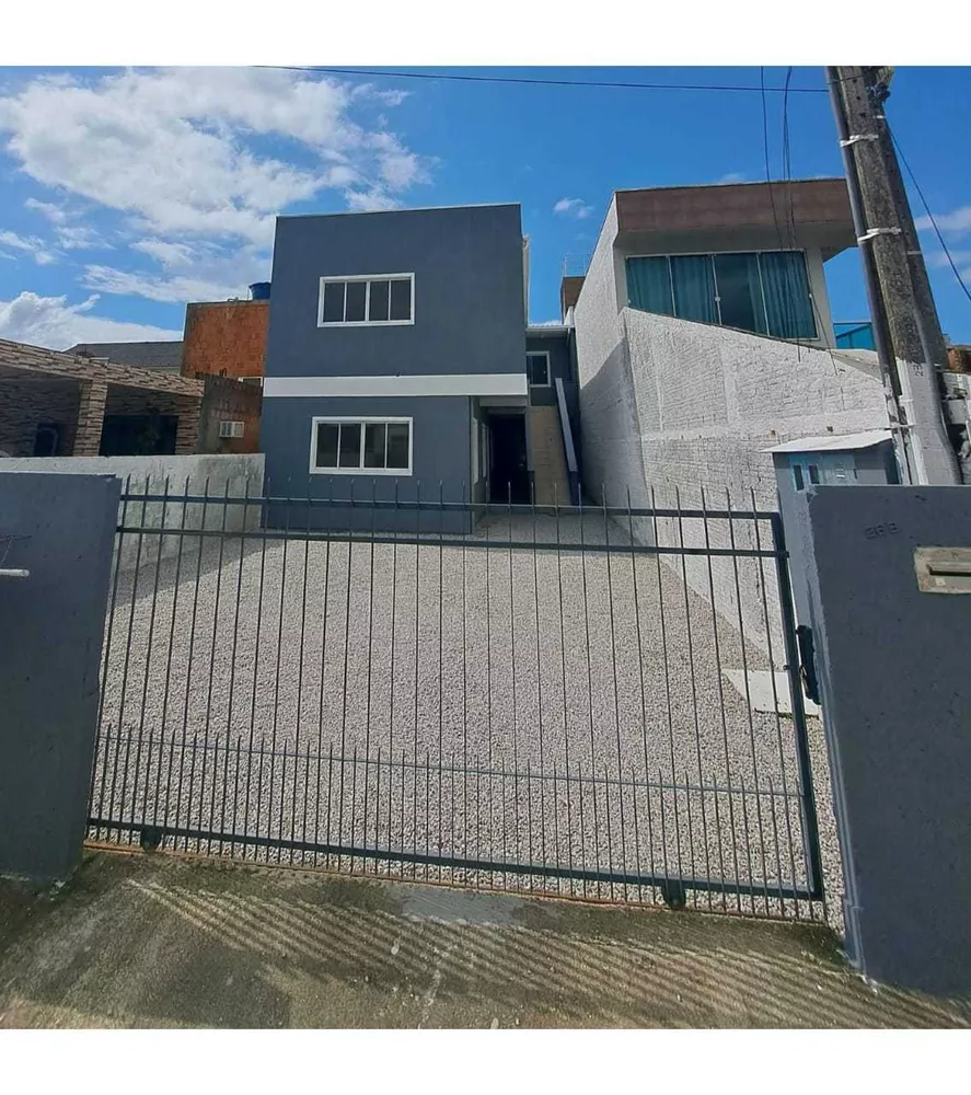 Casa à venda com 2 quartos, 200m² - Foto 1