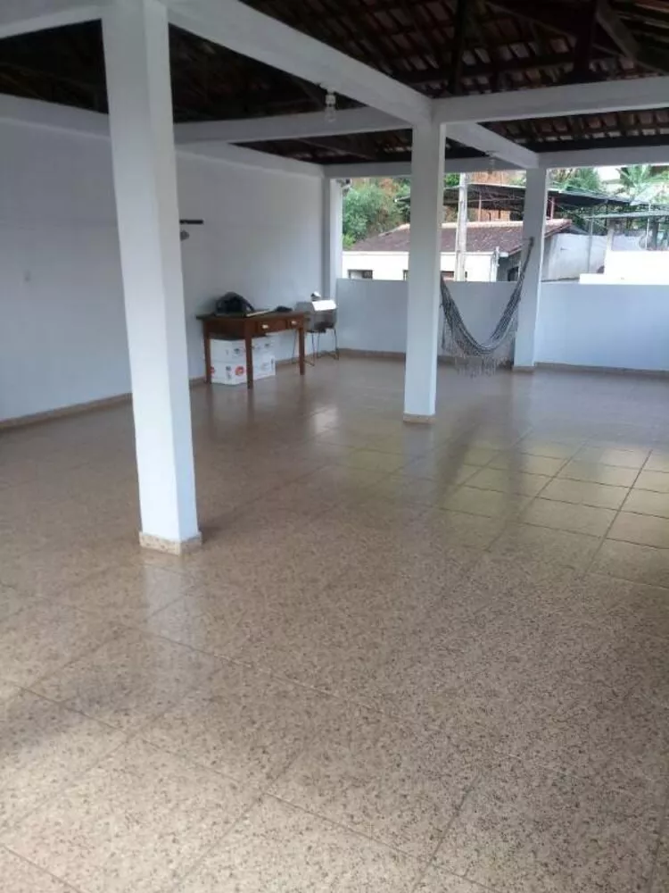 Casa à venda com 2 quartos, 210m² - Foto 17