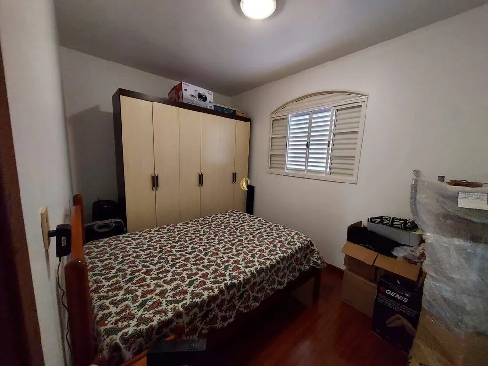 Casa, 4 quartos, 242 m² - Foto 4