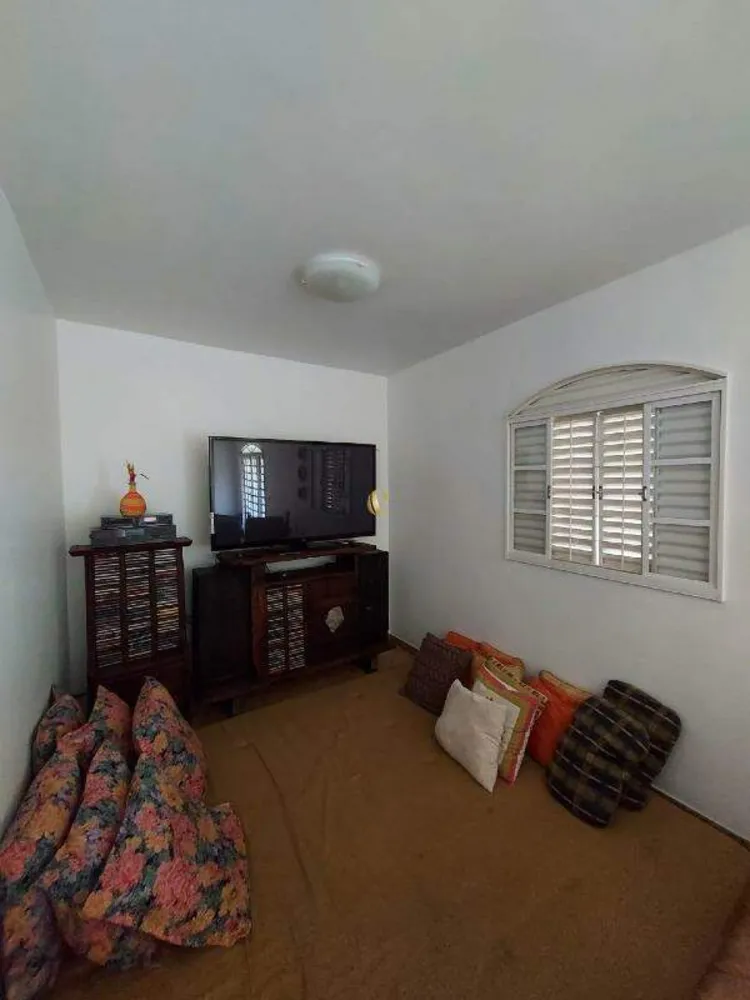 Casa, 4 quartos, 242 m² - Foto 8