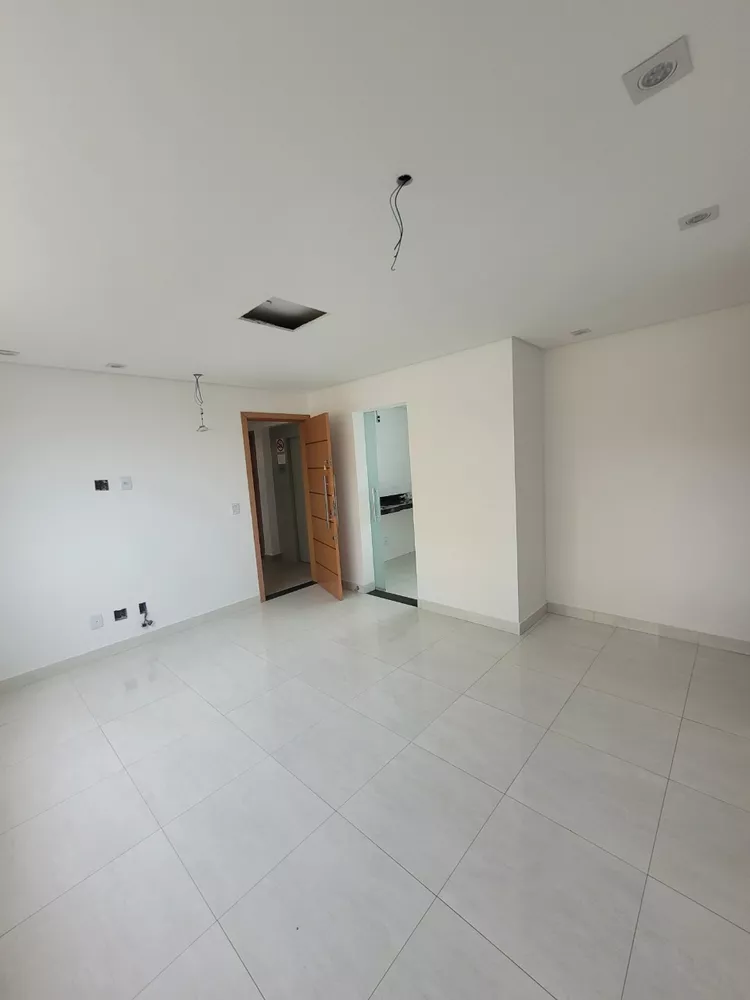 Apartamento à venda com 3 quartos, 64m² - Foto 4