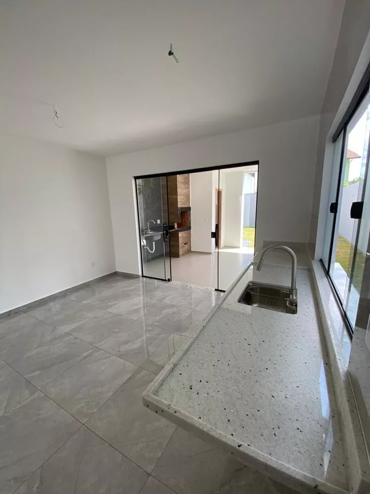 Casa à venda com 3 quartos, 130m² - Foto 8