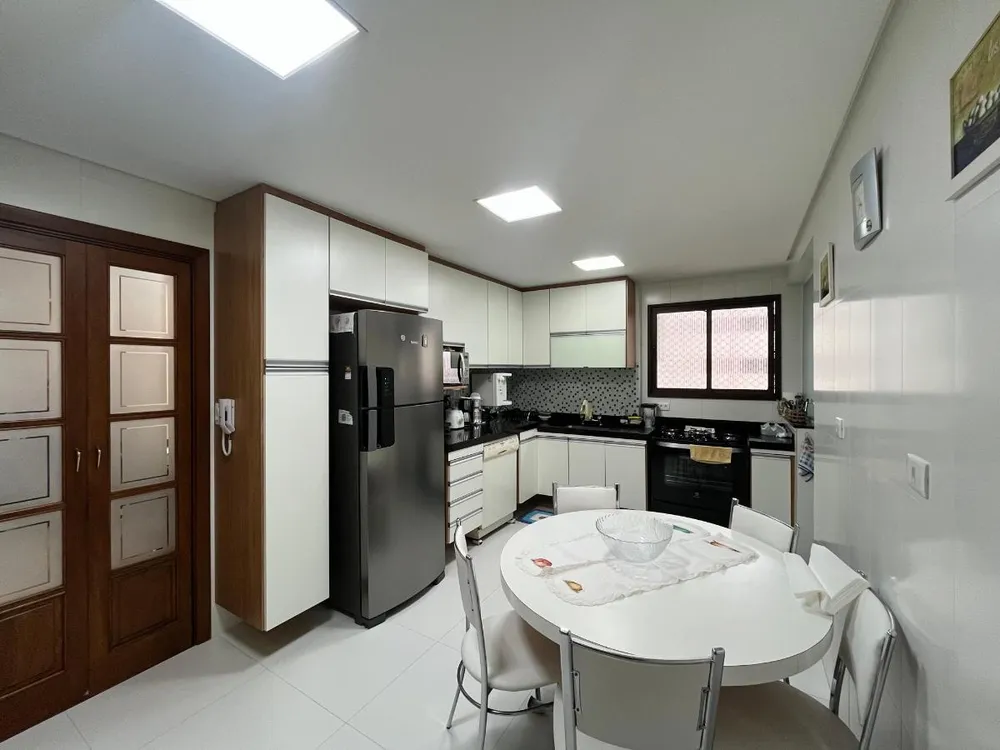 Apartamento, 4 quartos, 137 m² - Foto 1