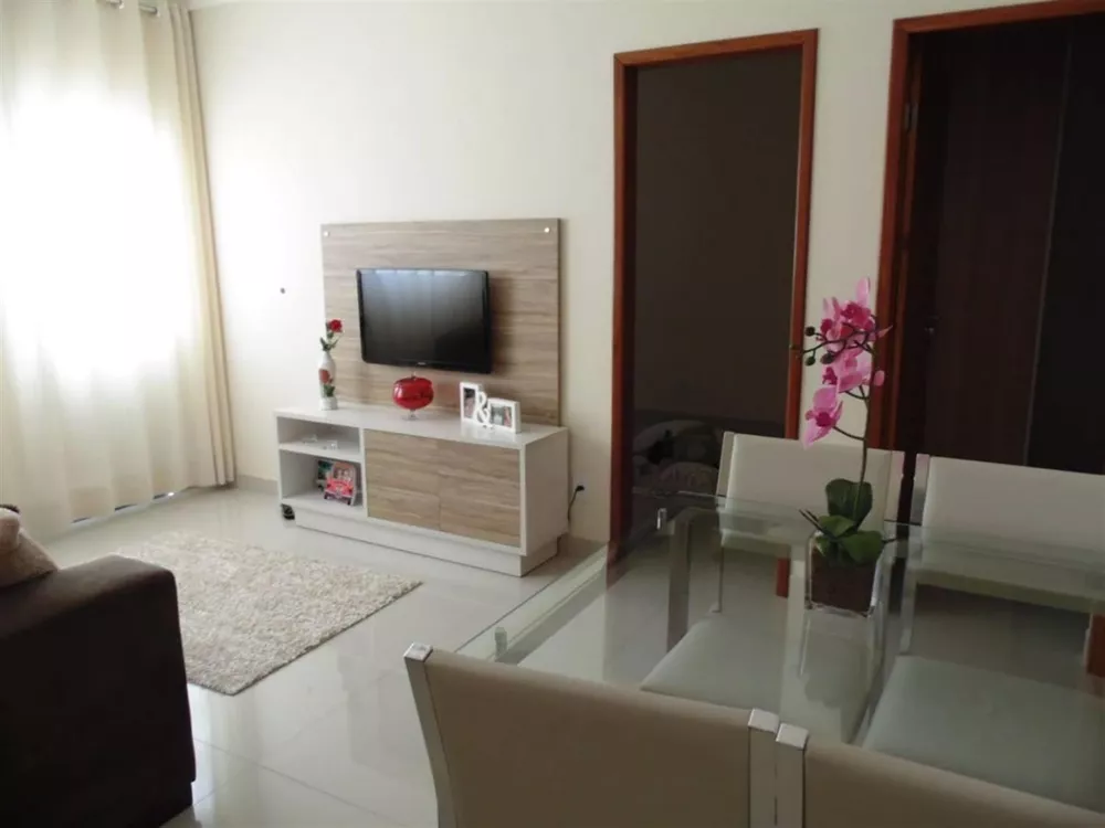 Apartamento à venda com 2 quartos, 60m² - Foto 2