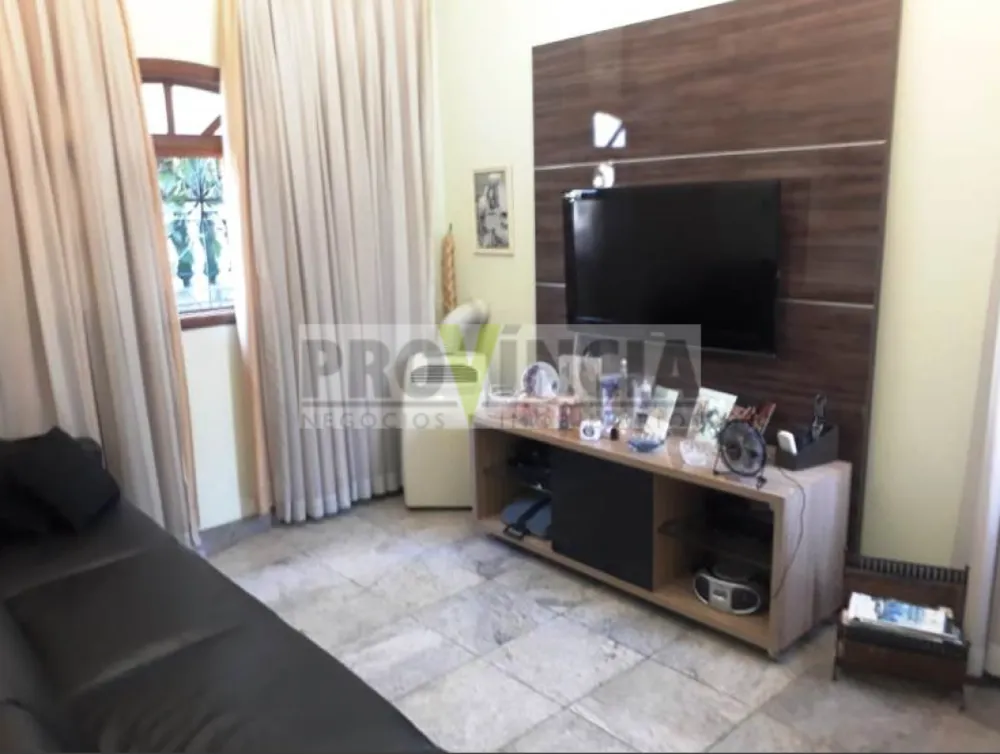 Casa, 7 quartos, 252 m² - Foto 1