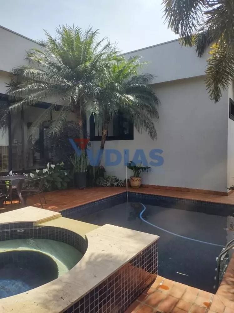 Casa de Condomínio à venda com 3 quartos, 450m² - Foto 3