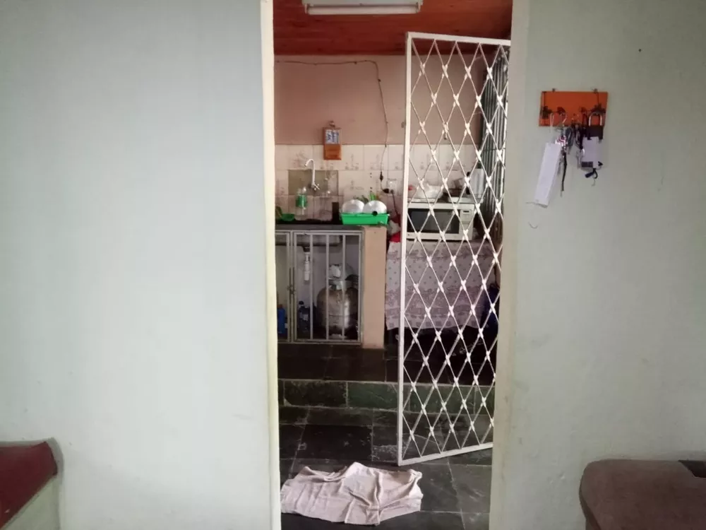 Chácara à venda com 3 quartos, 900m² - Foto 6