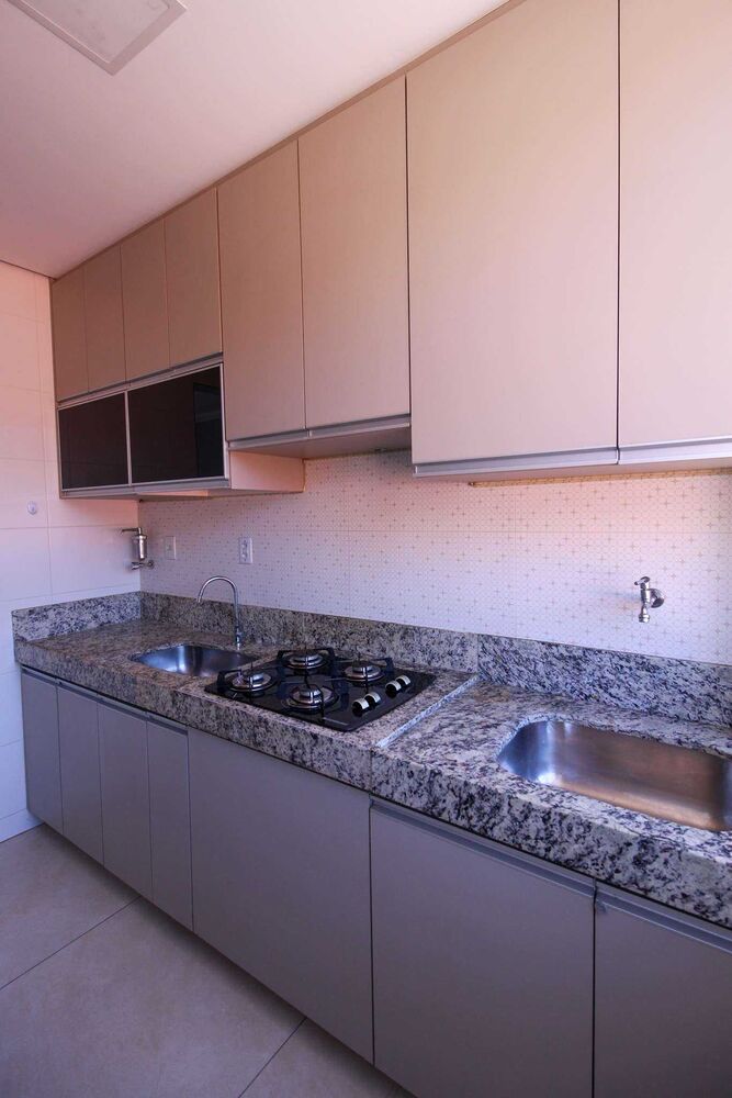 Apartamento à venda com 3 quartos, 64m² - Foto 2